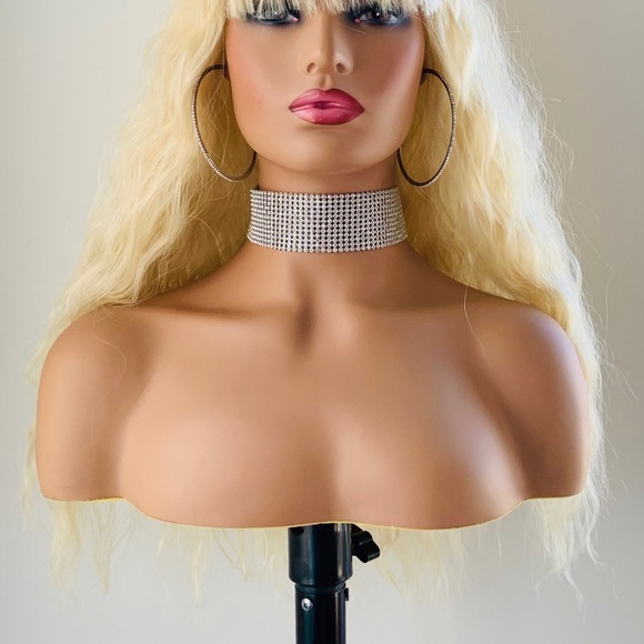 “Put On & Go” Blonde Synthetic Wig with Bangs for EVENTS 🧡 NO FURTHER DISCOUNT - Picture 7 of 11